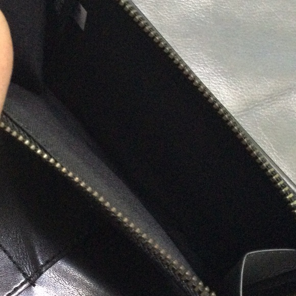 Coach woman’s trifold leather black wallet - Picture 7 of 7